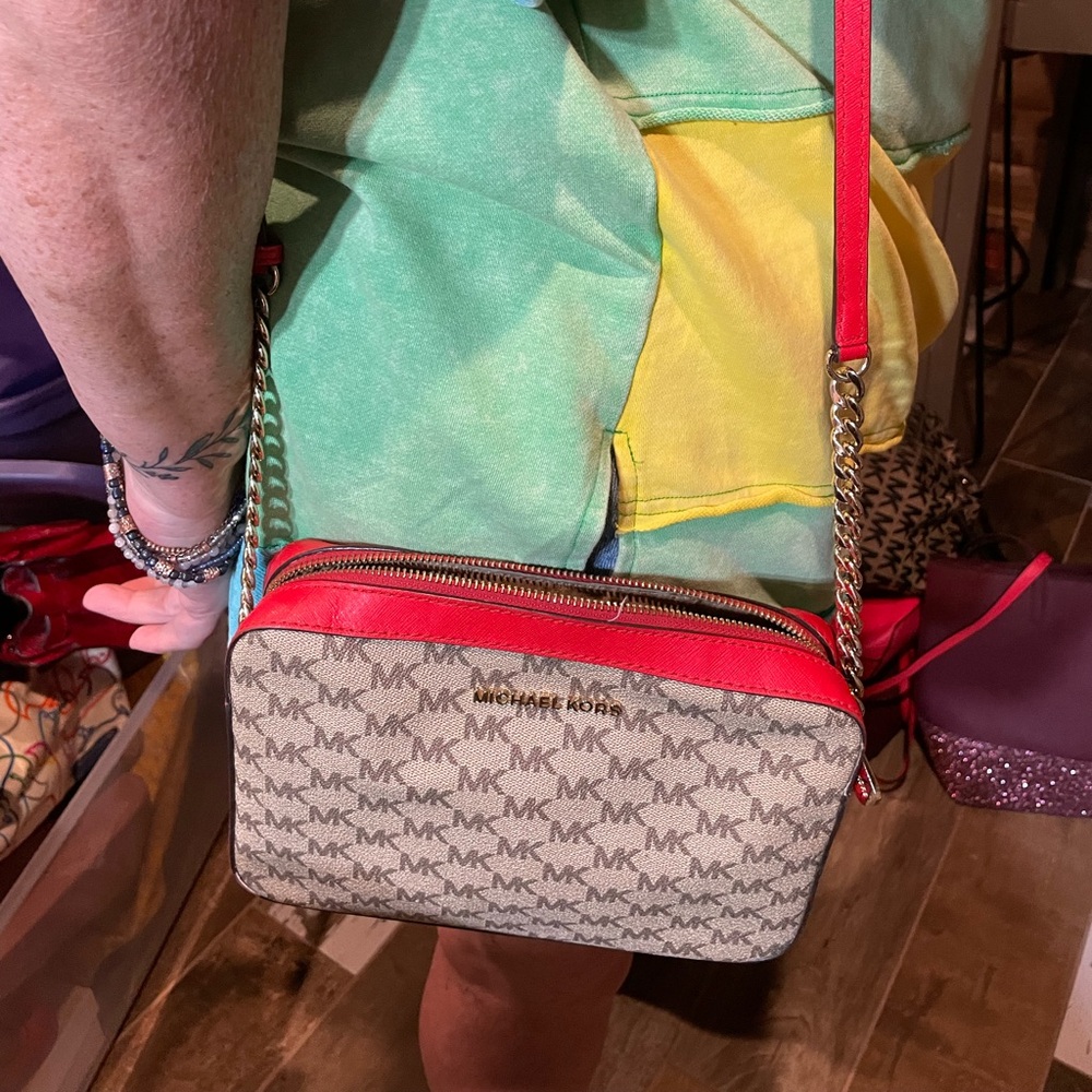 195 Michael Kors Red and Tan Crossbody Bag